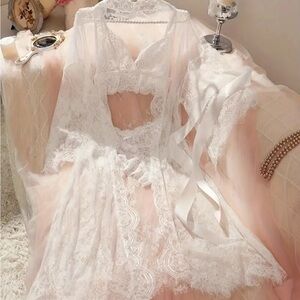 Luxurious White Lace Women's Robe